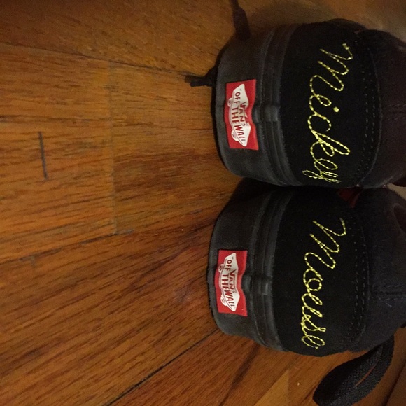 Vans - Picture 2 of 3